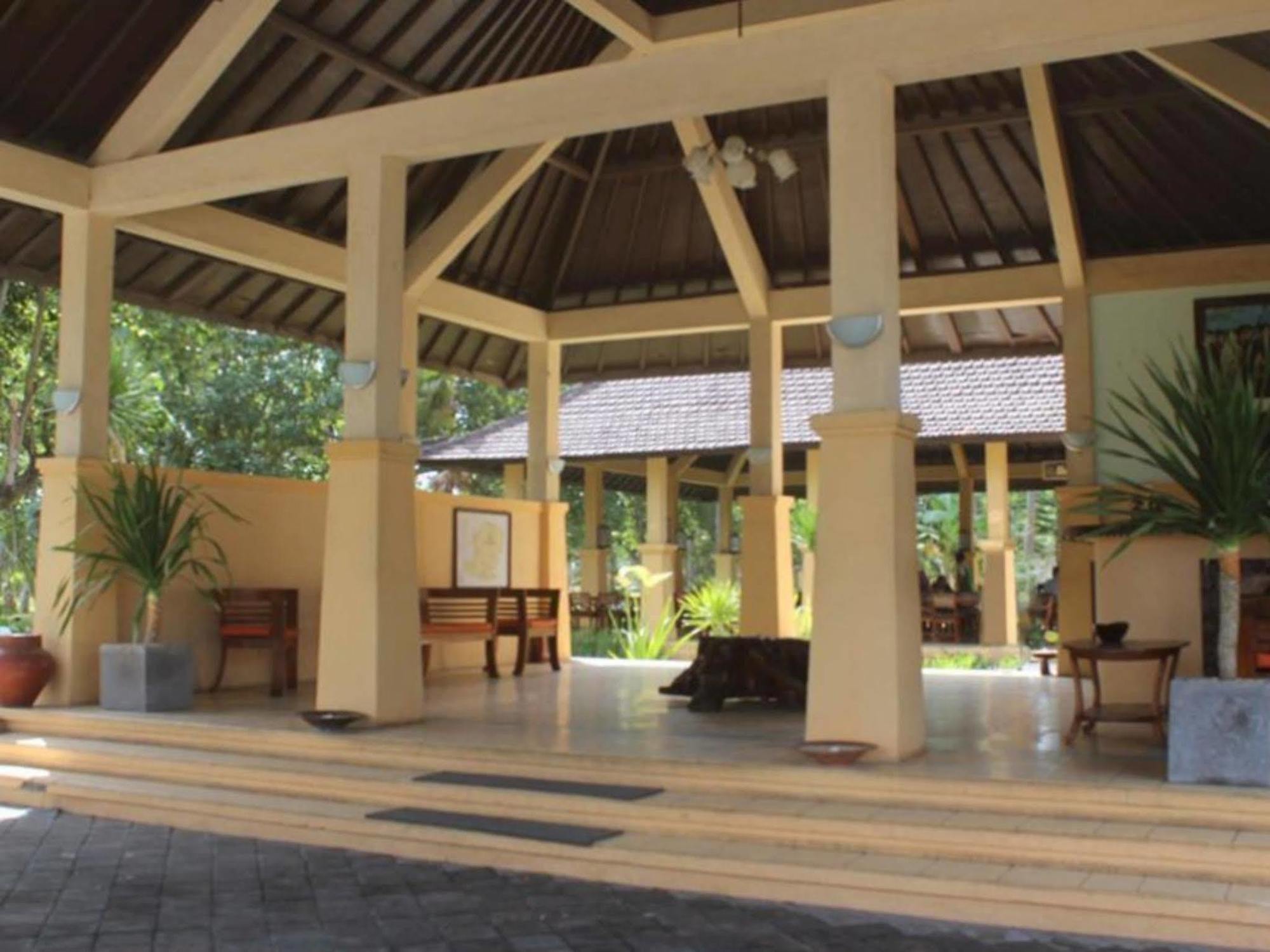 Tastura Beach Hotel Kuta  Ngoại thất bức ảnh