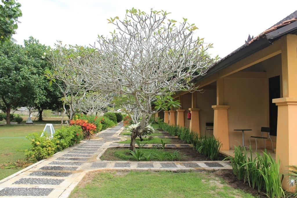 Tastura Beach Hotel Kuta  Ngoại thất bức ảnh